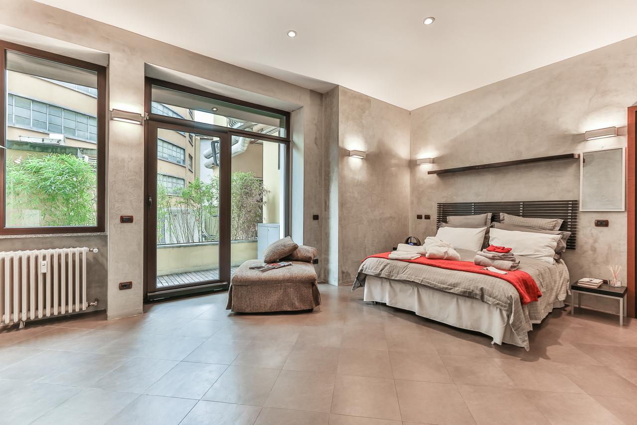 San Babila Suite Милан Экстерьер фото