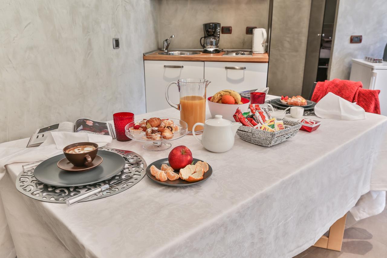 San Babila Suite Милан Экстерьер фото