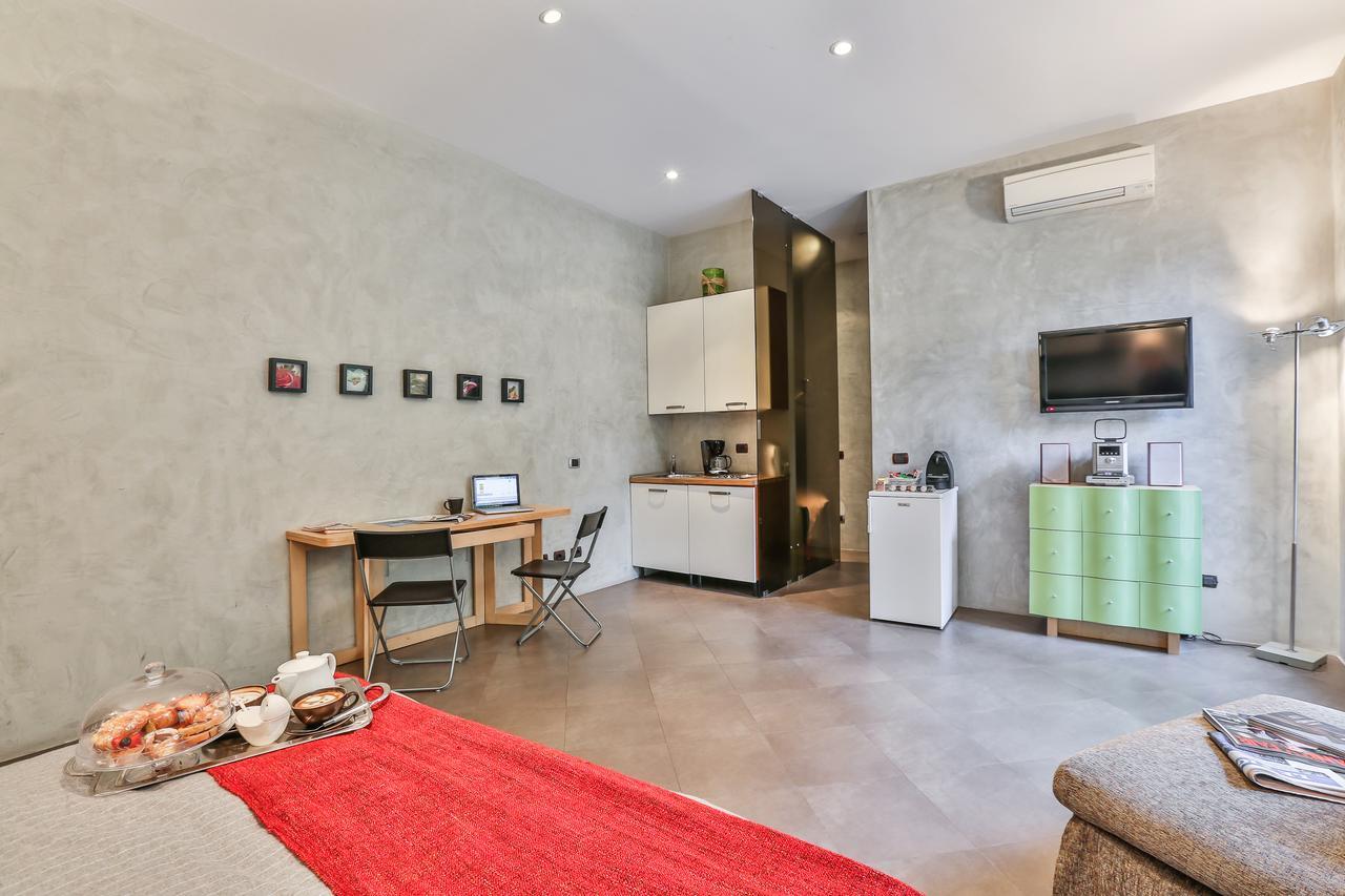 San Babila Suite Милан Экстерьер фото