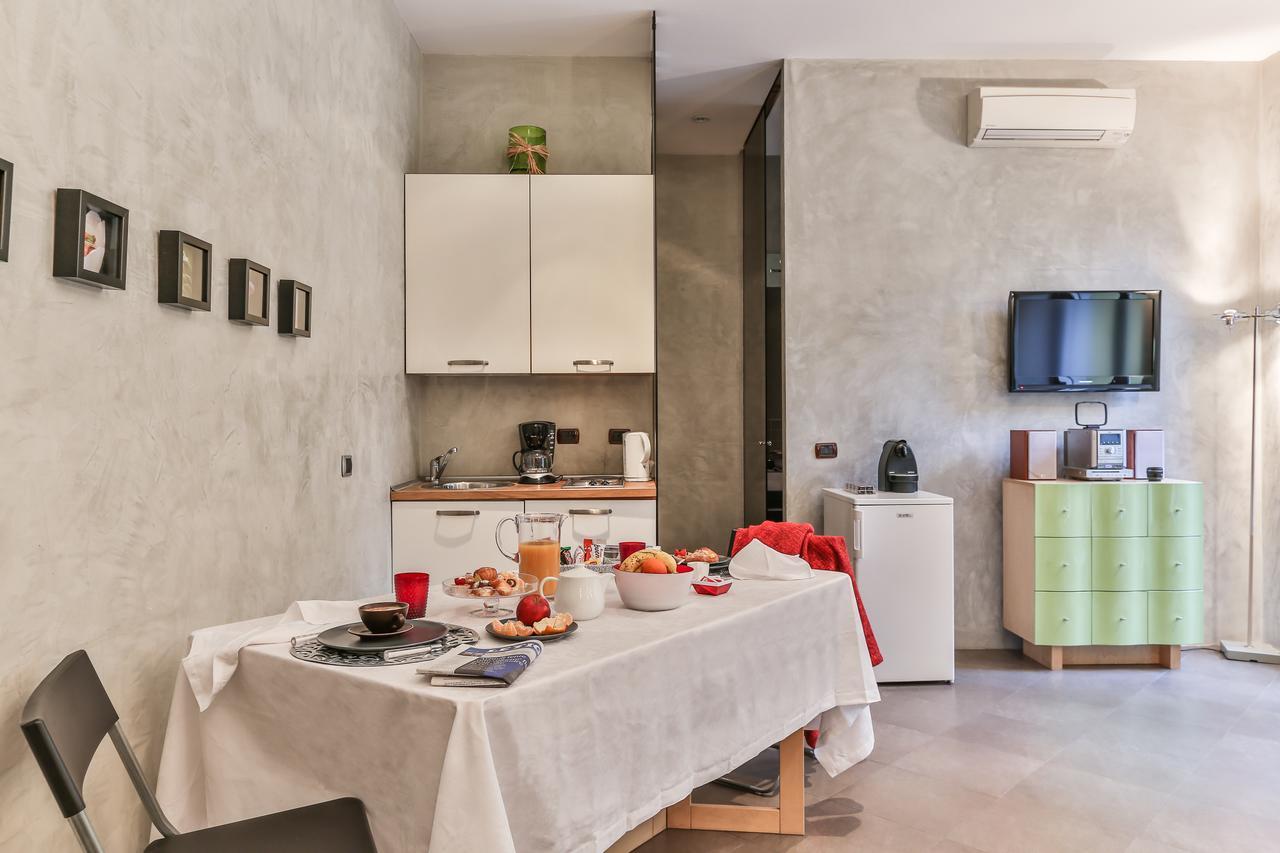 San Babila Suite Милан Экстерьер фото